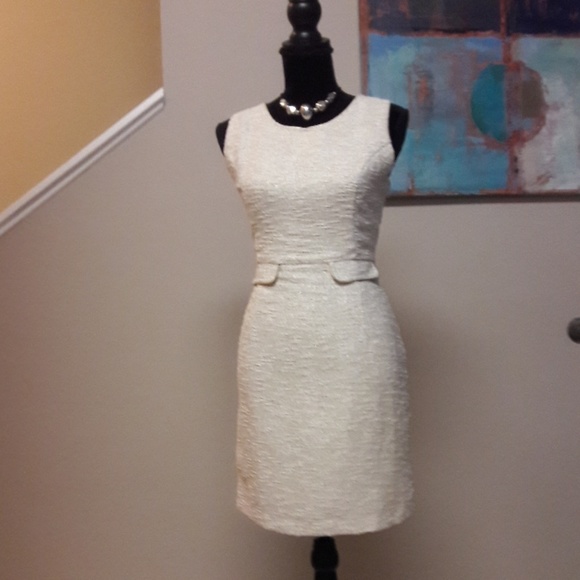 Love 21 Dresses & Skirts - Love 21/ Back Cut Out/ Sheath Dress